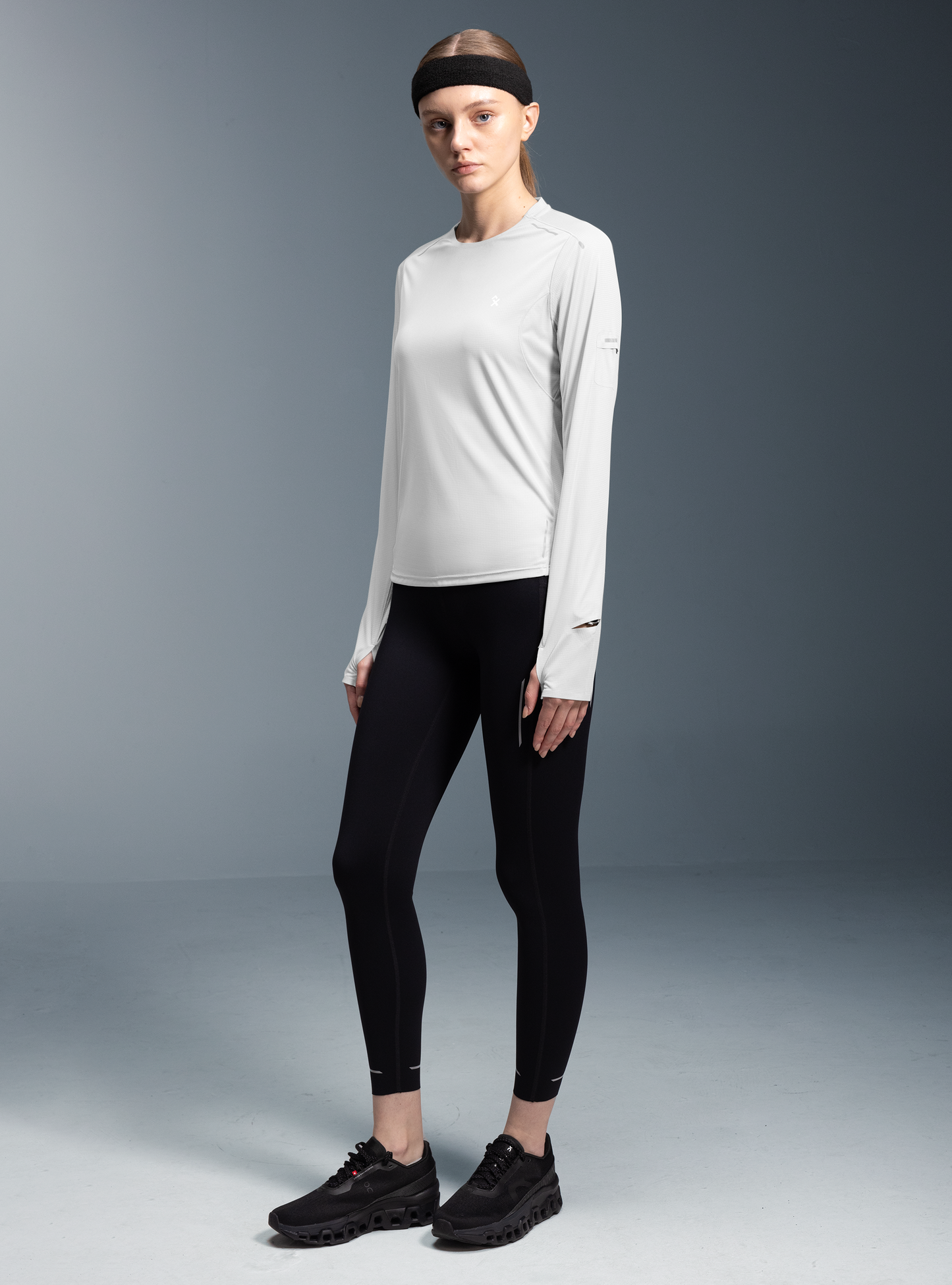 W's NOCTIS FLOW LONG SLEEVES-white