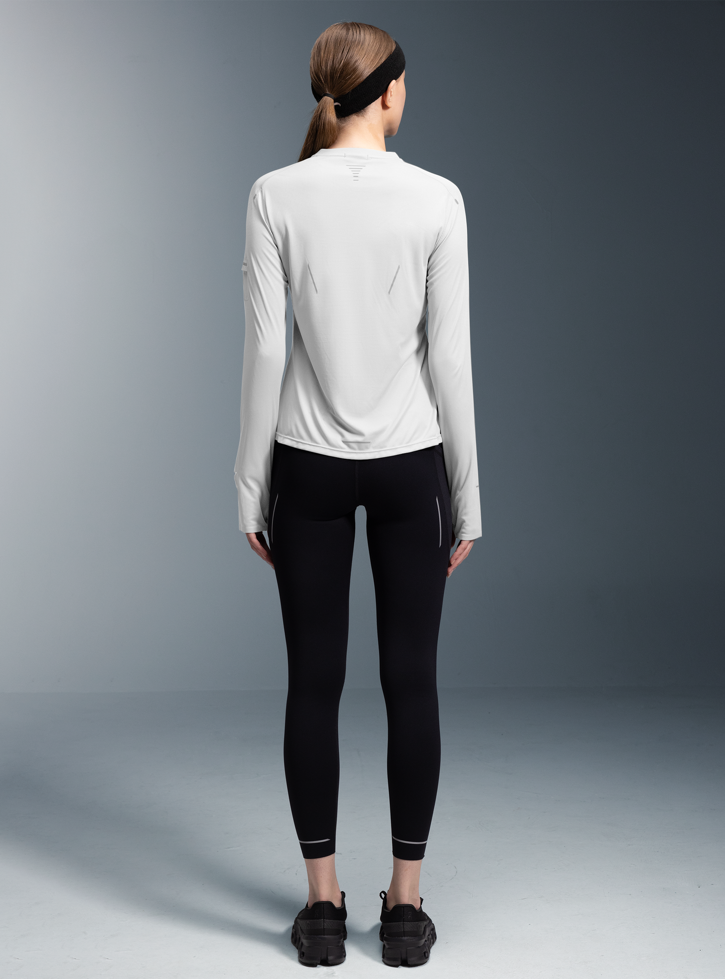 W's NOCTIS FLOW LONG SLEEVES-white